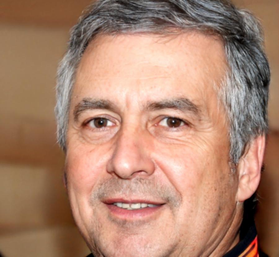 Portrait professionnel d'un formateur expert en évaluation financière